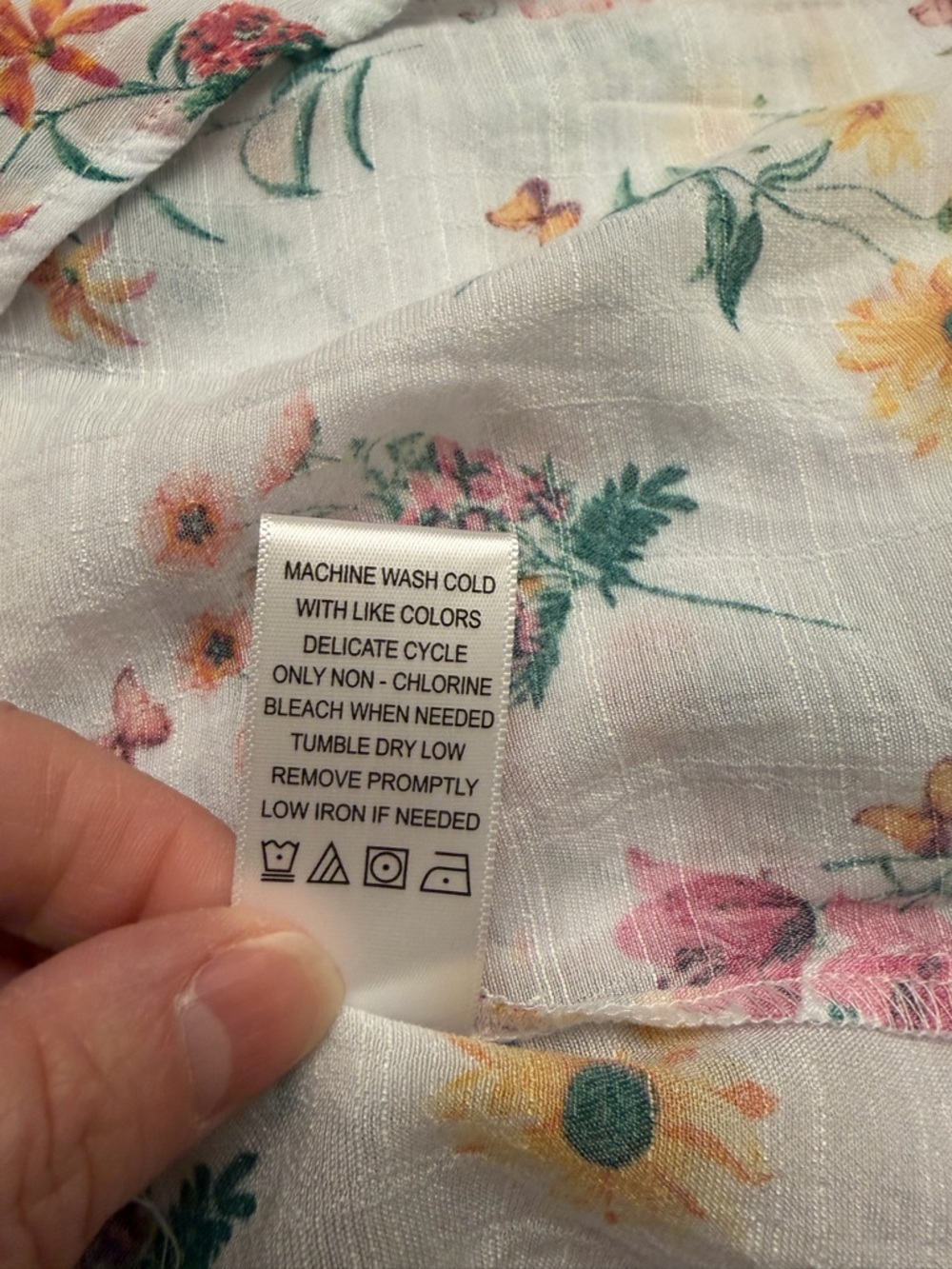 Floral Lightweight top - Picture 5 of 8